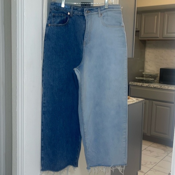 Women’s high waisted Wide Leg Ankle cropped Dual Wash Jeans - Picture 2 of 16